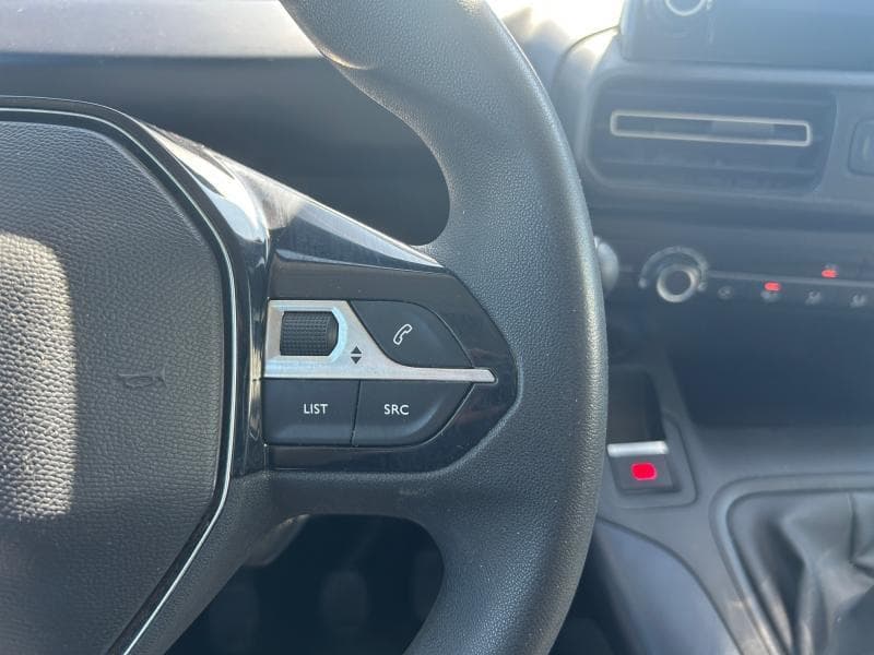 Peugeot Rifter Standard Allure | 1.5 BleuHDI 102cv | GPS | Caméra | Attelage | Clim - 24