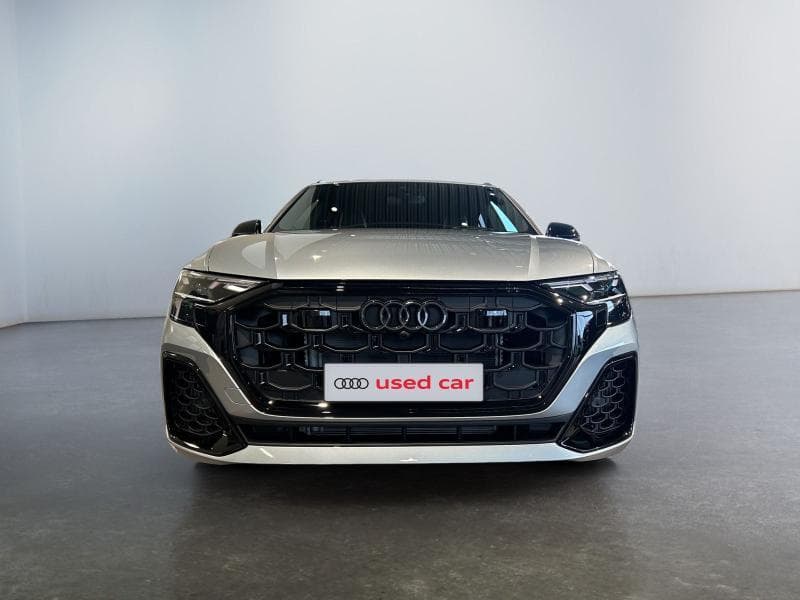 Audi Q8 TFSIe - 4
