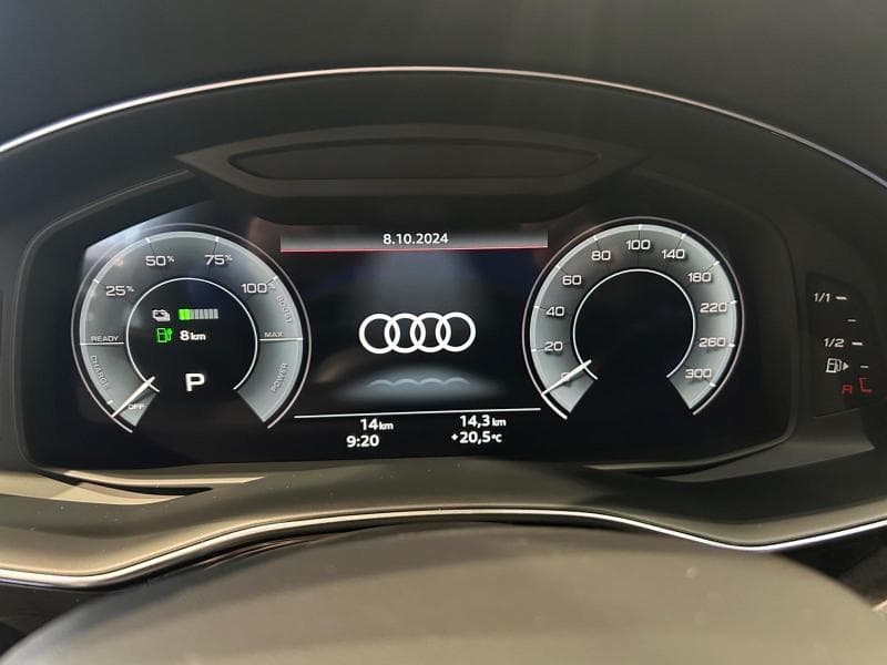 Audi Q8 TFSIe - 14