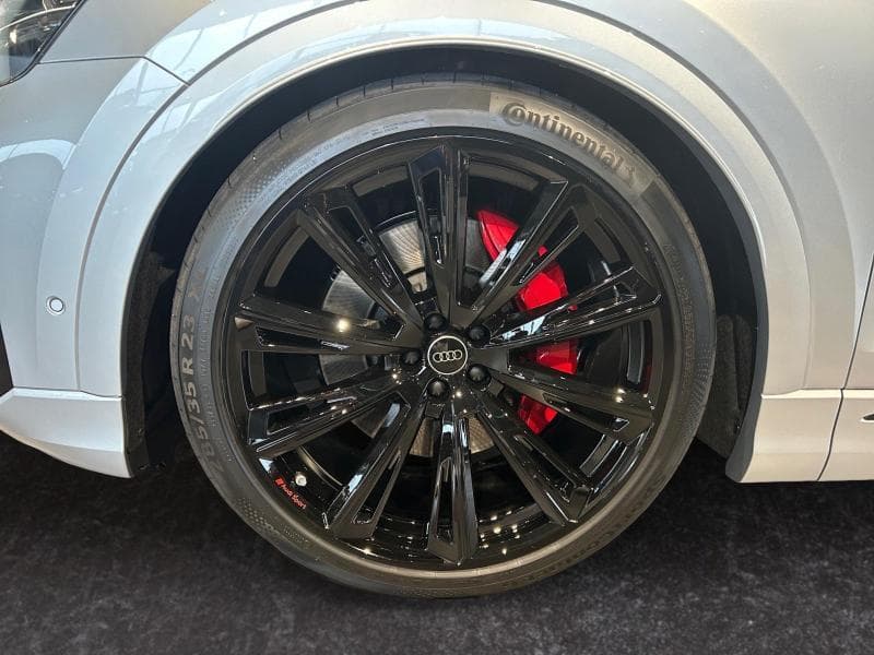 Audi Q8 TFSIe - 8