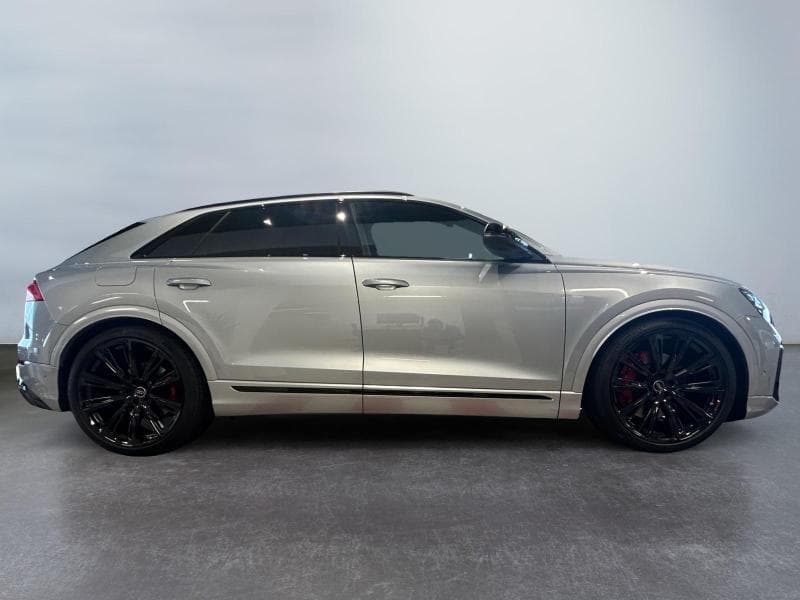 Audi Q8 TFSIe - 7