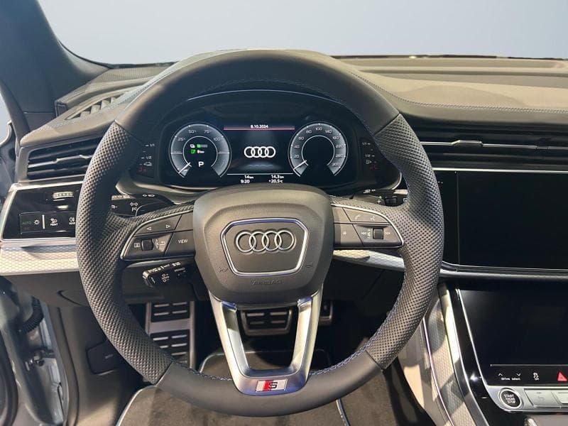 Audi Q8 TFSIe - 10