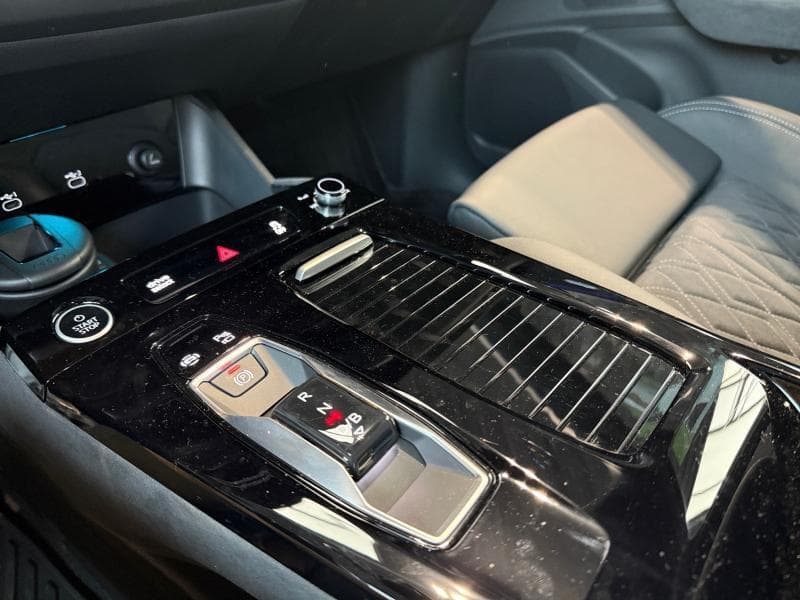 Audi Q6 e-tron Advanced/100KWh 387cv 620Kms WLTP | Quattro | Pneumatique | GPS | Carplay | Caméra 360 | Capteurs AV+AR | Toit ouvrant pano | Sièges AV chauffants | Clim auto | Cuir | Virtual Cockpit | Led Matrix - 17