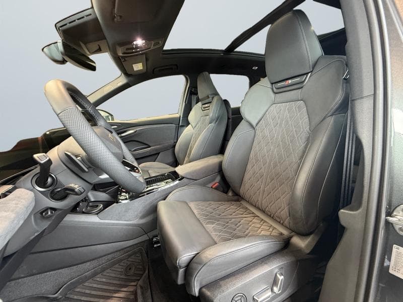 Audi Q6 e-tron Advanced/100KWh 387cv 620Kms WLTP | Quattro | Pneumatique | GPS | Carplay | Caméra 360 | Capteurs AV+AR | Toit ouvrant pano | Sièges AV chauffants | Clim auto | Cuir | Virtual Cockpit | Led Matrix - 12