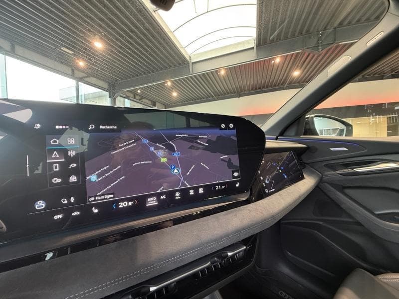 Audi Q6 e-tron Advanced/100KWh 387cv 620Kms WLTP | Quattro | Pneumatique | GPS | Carplay | Caméra 360 | Capteurs AV+AR | Toit ouvrant pano | Sièges AV chauffants | Clim auto | Cuir | Virtual Cockpit | Led Matrix - 24