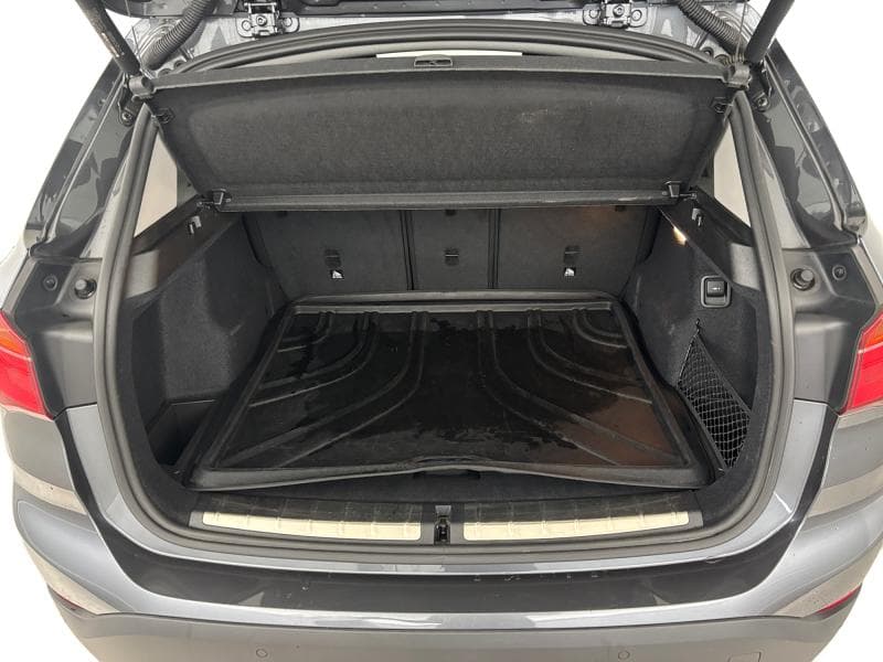 BMW Serie X X1 1.5 D 116cv | GPS | Capteurs Av+Ar | Hayon électrique | Clim auto - 26