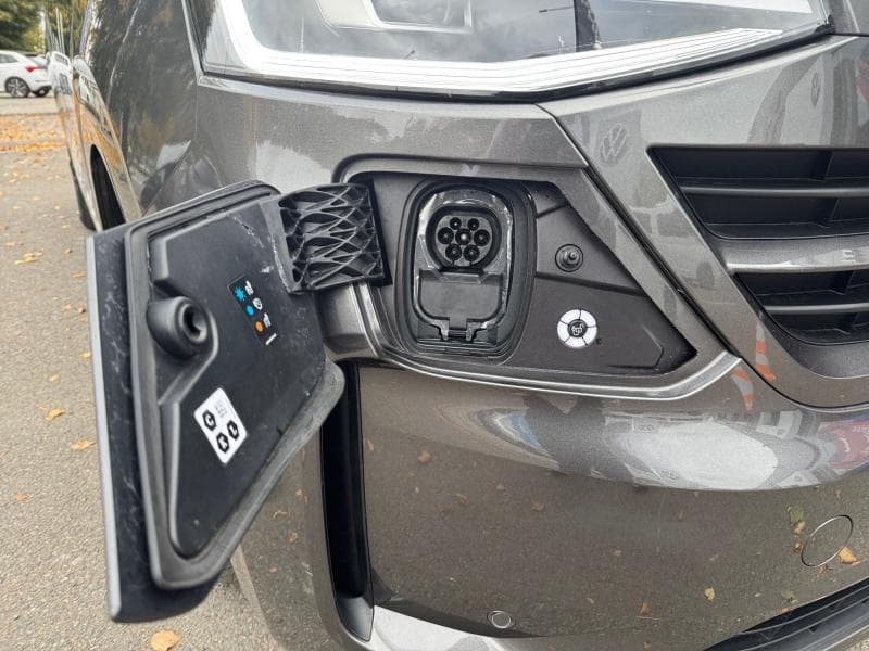 Volkswagen Caravelle E-Caravelle*8Places*Carplay*Camera*Jantes - 26