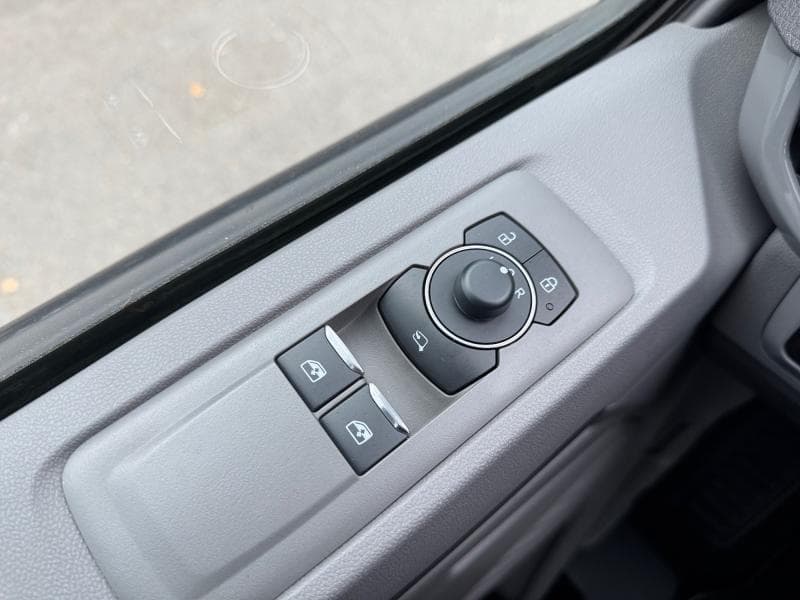 Volkswagen Caravelle E-Caravelle*8Places*Carplay*Camera*Jantes - 13
