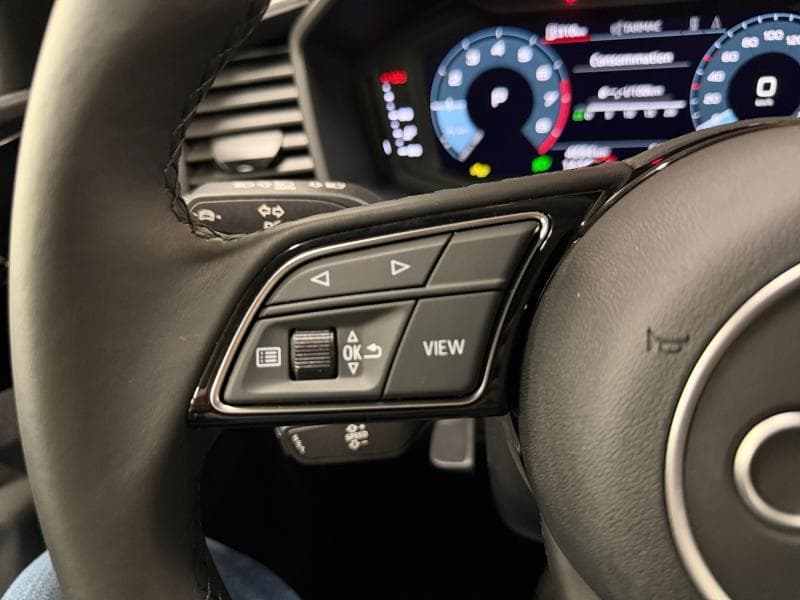 Audi A1 S Line *Bte Auto, Carplay, Capteurs AV ARR, LED, JA17 p - 24