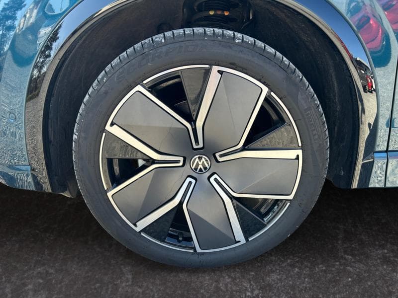 Volkswagen Tiguan R-Line Business Premium - 31