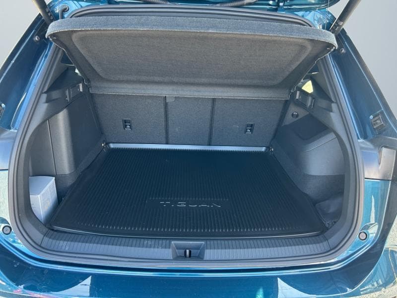 Volkswagen Tiguan R-Line Business Premium - 30