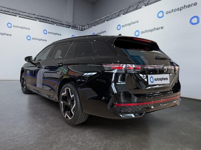 Volkswagen Passat Variant R-Line Business Premium - 2
