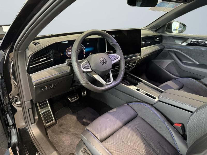 Volkswagen Passat Variant R-Line Business Premium - 4