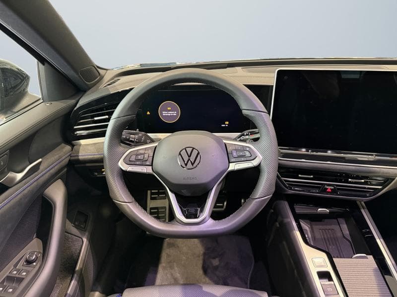 Volkswagen Passat Variant R-Line Business Premium - 11