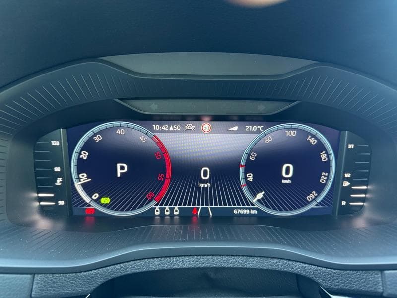 Skoda Karoq Style | 2.0 TDI 115cv | Caméra360 | Carplay | GPS | Attelage - 13