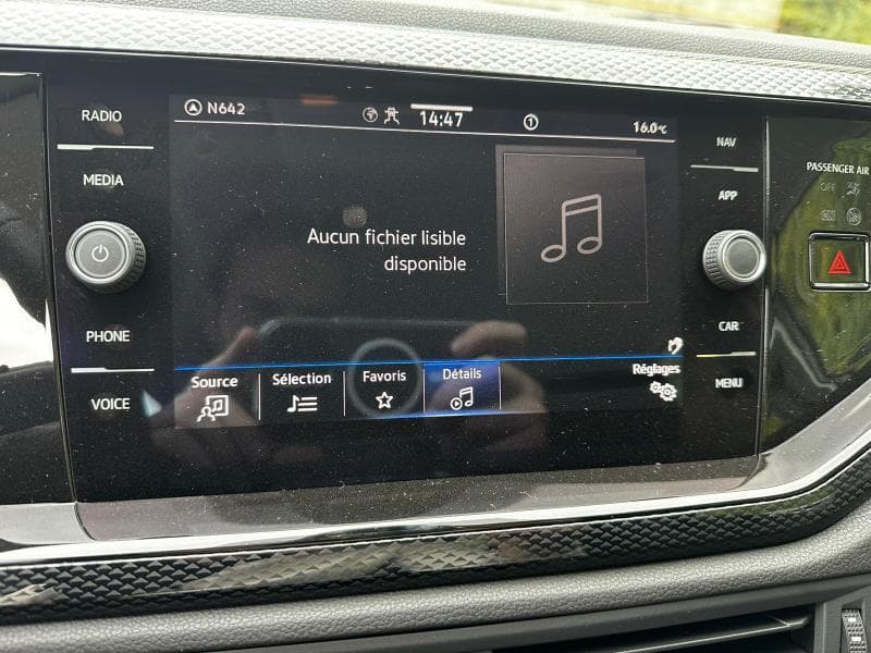 Volkswagen Polo VI Life Business | 1.0 TSI 95 CV | GPS | Carplay | Clim auto | JA 15 pouces | kms evolutifs - 25
