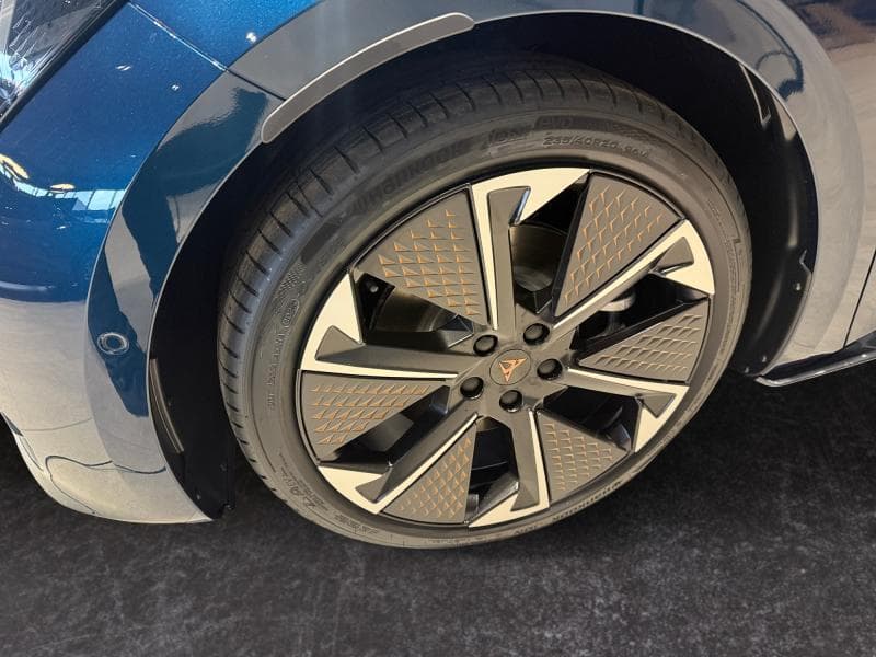 Cupra Born eBoost Business - 10