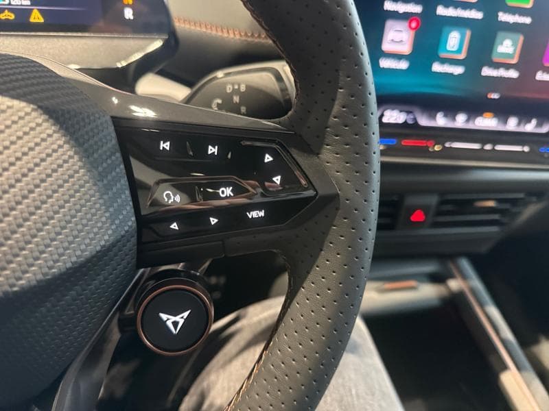 Cupra Born eBoost Business - 13