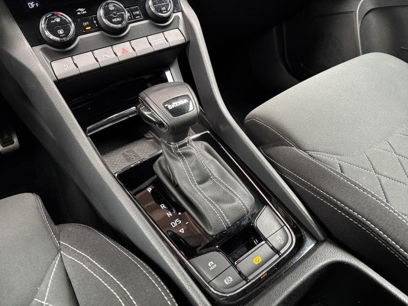 Skoda Karoq Sport-line | 1.5 TSI DSG 150 cv | Carplay | Clim auto | Capteurs av arr | Alu | Cruise - 24