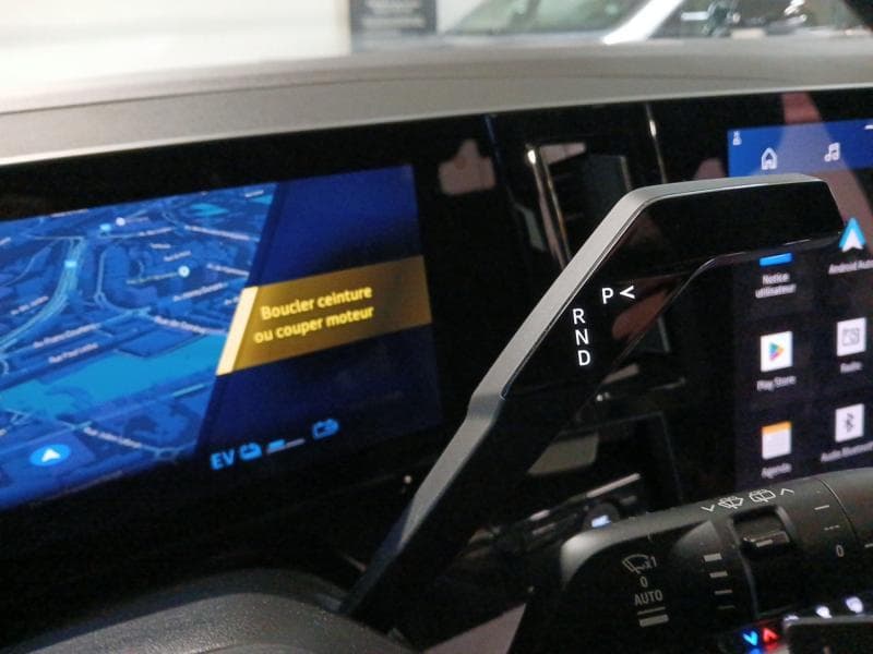 Renault Austral 1.2 E-Tech HEV Techno 200 Hp - 17