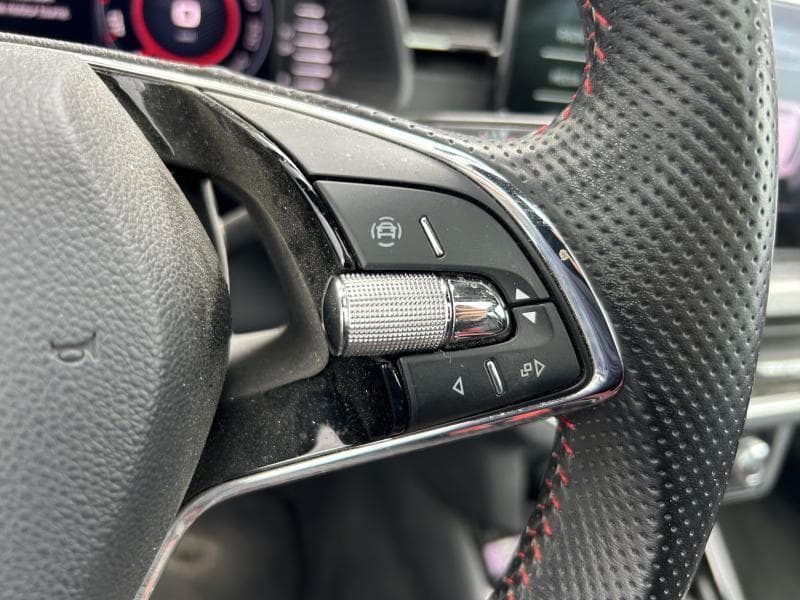 Skoda Kamiq Monte Carlo | 1.0 TSI 95cv | Carplay | Toit pano | Attelage | Sièges Av chauffants - 30