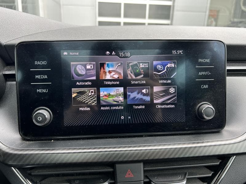 Skoda Kamiq Monte Carlo | 1.0 TSI 95cv | Carplay | Toit pano | Attelage | Sièges Av chauffants - 23