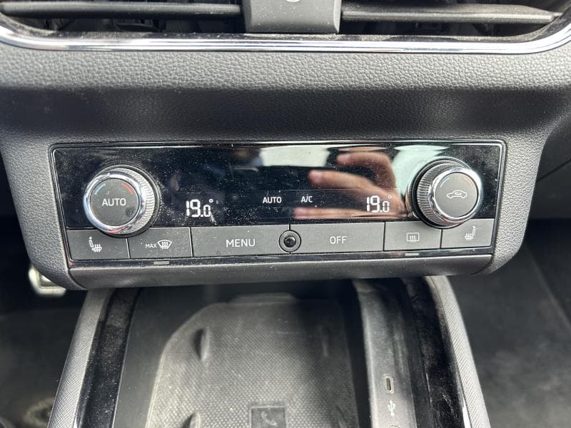 Skoda Kamiq Monte Carlo | 1.0 TSI 95cv | Carplay | Toit pano | Attelage | Sièges Av chauffants - 16