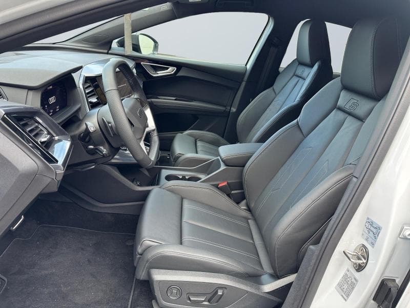 Audi Q4 e-tron e-tron S-LINE - 2