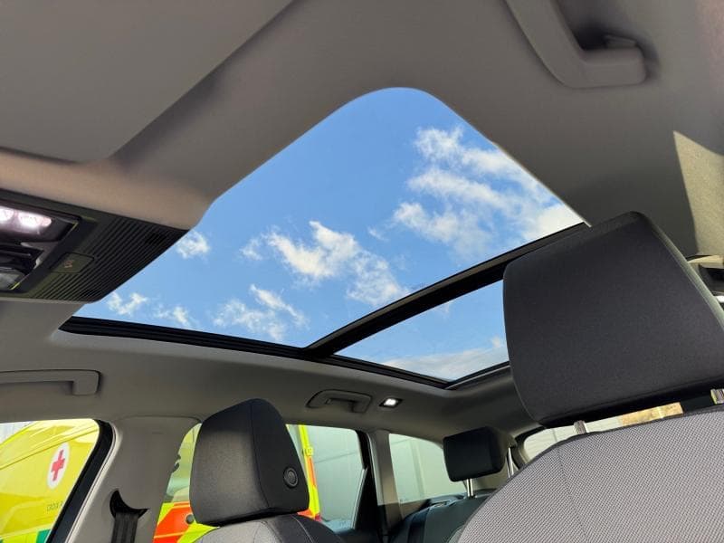 Seat Leon Play Plus*Gps*Carplay*Toit ouvrant - 28