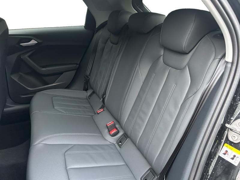 Audi A1 S Line ext | 1.0 TFSI 95 CV | Boite auto | Capteurs av et arr | Sieges en cuir | GPS | kms evolutifs - 14