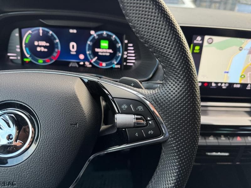 Skoda Octavia Sportline | 1.4 TSI Plug-In 204cv | Carplay | Caméra | Toit pano | GPS - 18