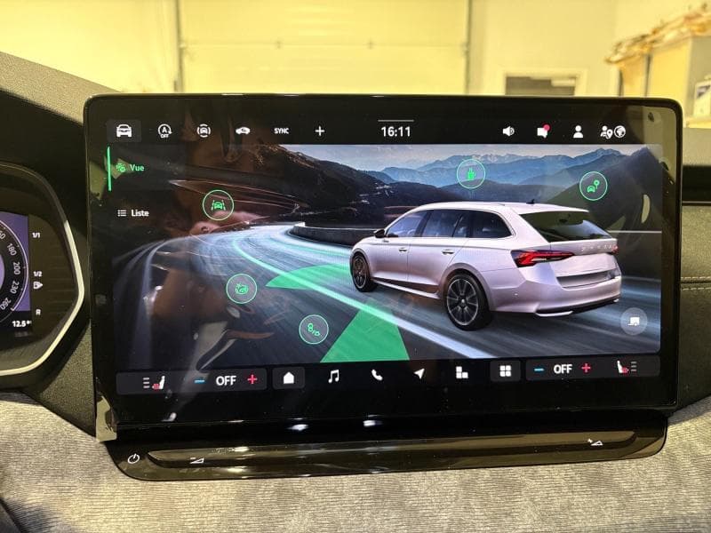 Skoda Octavia Corporate - Matrix LED - Alcantara - 19