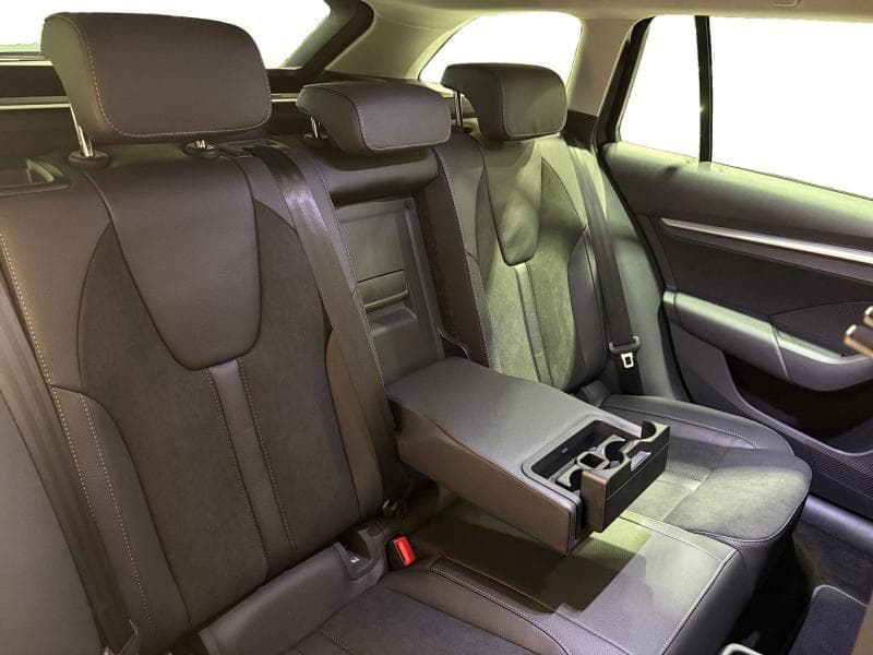 Skoda Octavia Corporate - Matrix LED - Alcantara - 25