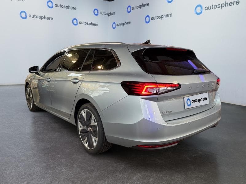 Skoda Superb Family - TOIT OUVRANT*CUIR*ATTELAGE*GPS*CARPLAY*ACC*KESSY*MATRIX LED*SIEGES MASSANTS ET VENTILES - 4