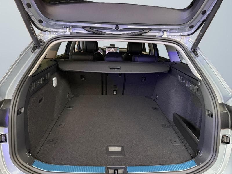 Skoda Superb Family - TOIT OUVRANT*CUIR*ATTELAGE*GPS*CARPLAY*ACC*KESSY*MATRIX LED*SIEGES MASSANTS ET VENTILES - 9