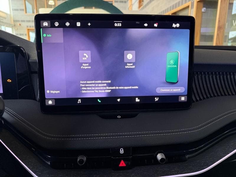 Skoda Superb Family - TOIT OUVRANT*CUIR*ATTELAGE*GPS*CARPLAY*ACC*KESSY*MATRIX LED*SIEGES MASSANTS ET VENTILES - 19