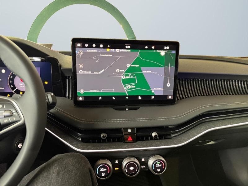 Skoda Superb Family - TOIT OUVRANT*CUIR*ATTELAGE*GPS*CARPLAY*ACC*KESSY*MATRIX LED*SIEGES MASSANTS ET VENTILES - 20