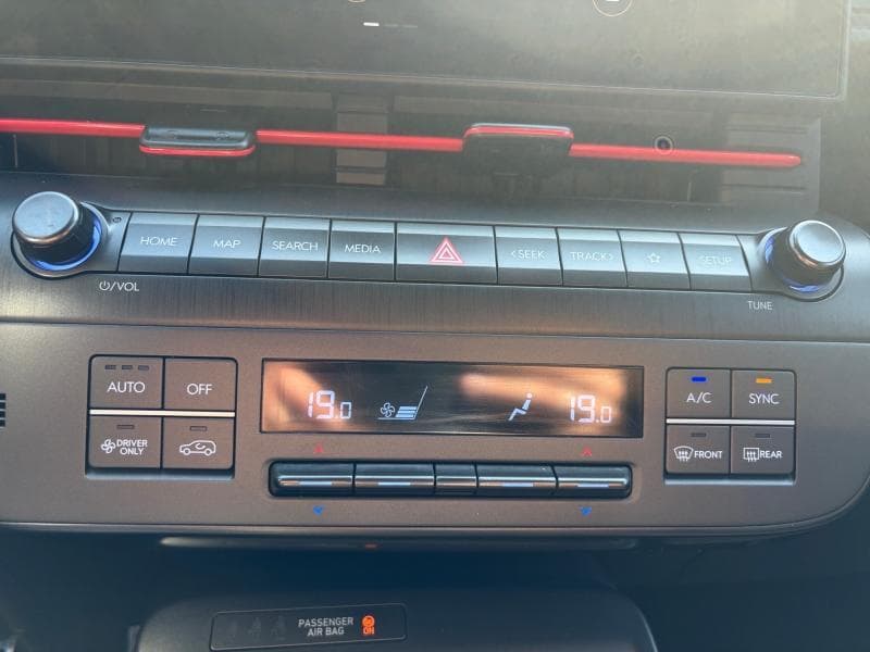 Hyundai Kona Feel N-Line | 1.6 hybrid 120cv | Boite auto | GPS | Caméra | Carplay | Attelage | Capteurs Av/Ar - 23