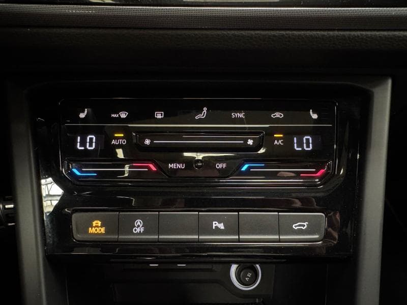 Volkswagen Touran Highline | 2.0 tdi 150 cv | 7 places | GPS | Toit pano ouvrant | Caméra | Carplay - 26