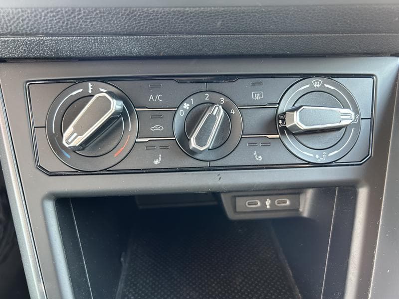 Volkswagen Taigo R-Line int et ext | 1.0 TSI 110 CV | Boite auto | Carplay | Capteurs av et arr | Sieges av chauffants - 17