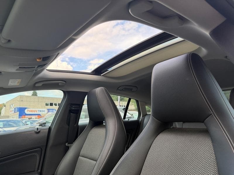 Mercedes-Benz CLA 180 CLA 180 | 1.6 122cv | GPS | Toit ouvrant | Caméra | Clim | Capteurs Ar - 13