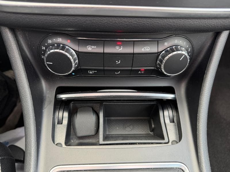 Mercedes-Benz CLA 180 CLA 180 | 1.6 122cv | GPS | Toit ouvrant | Caméra | Clim | Capteurs Ar - 26