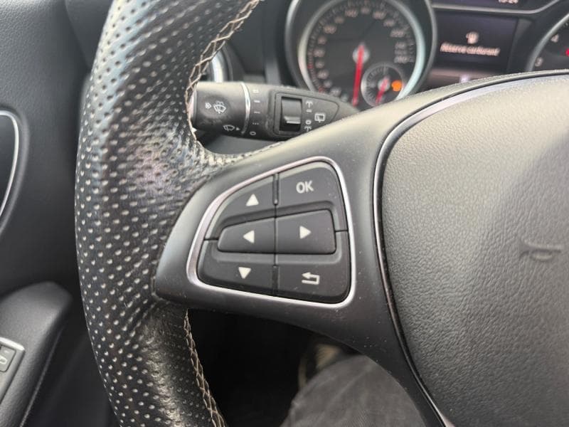 Mercedes-Benz CLA 180 CLA 180 | 1.6 122cv | GPS | Toit ouvrant | Caméra | Clim | Capteurs Ar - 18