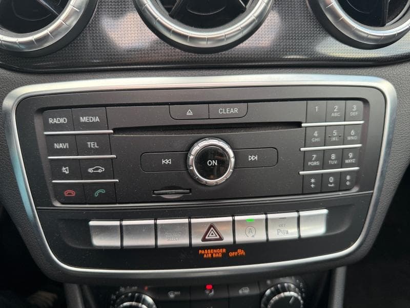 Mercedes-Benz CLA 180 CLA 180 | 1.6 122cv | GPS | Toit ouvrant | Caméra | Clim | Capteurs Ar - 27