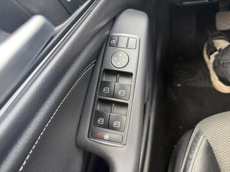 Mercedes-Benz CLA 180 CLA 180 | 1.6 122cv | GPS | Toit ouvrant | Caméra | Clim | Capteurs Ar - 24