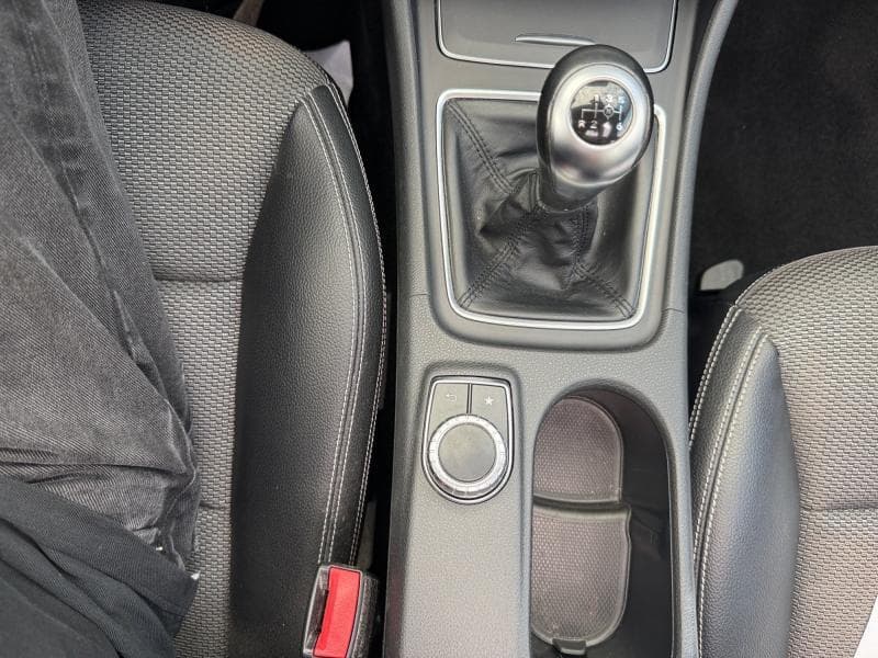 Mercedes-Benz CLA 180 CLA 180 | 1.6 122cv | GPS | Toit ouvrant | Caméra | Clim | Capteurs Ar - 25