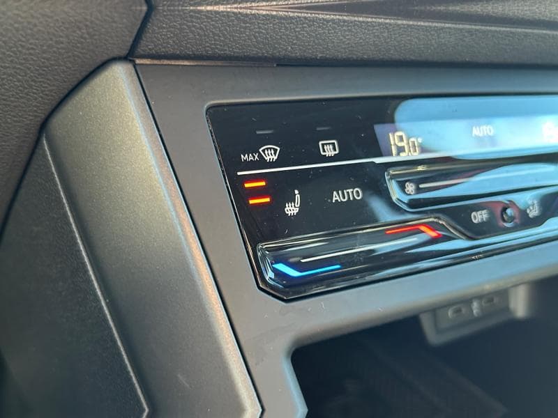 Volkswagen Taigo R-Line | 1.0 TSI 110cv | Carplay | Caméra | GPS | Sièges Av chauffants - 24