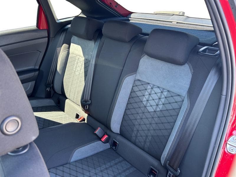 Volkswagen Taigo R-Line | 1.0 TSI 110cv | Carplay | Caméra | GPS | Sièges Av chauffants - 12