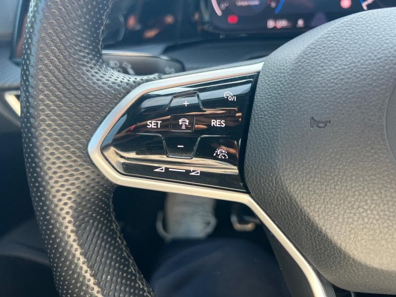 Volkswagen Golf R-Line | 2.0 TDI 150cv | Carplay | Caméra | GPS | Sièges Av chauffants - 18