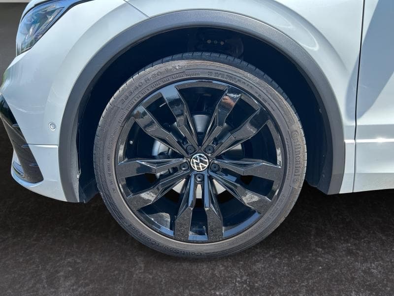 Volkswagen Tiguan R-Line | 1.5 TSI 150 CV | Carplay | Toit ouvrant et pano |  Camera 360 | GPS - 12
